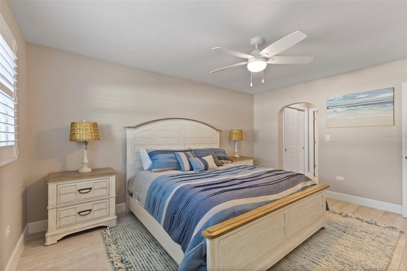 Image 14 of 47 For 137 Avenida Messina  1