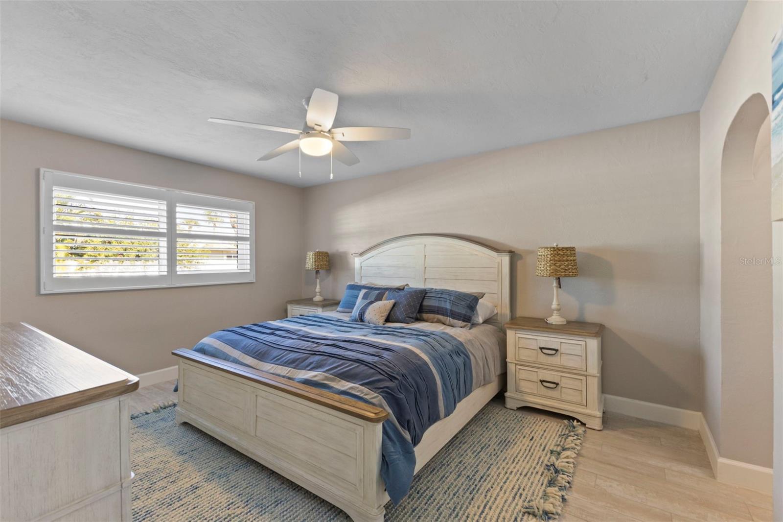 Image 16 of 47 For 137 Avenida Messina  1