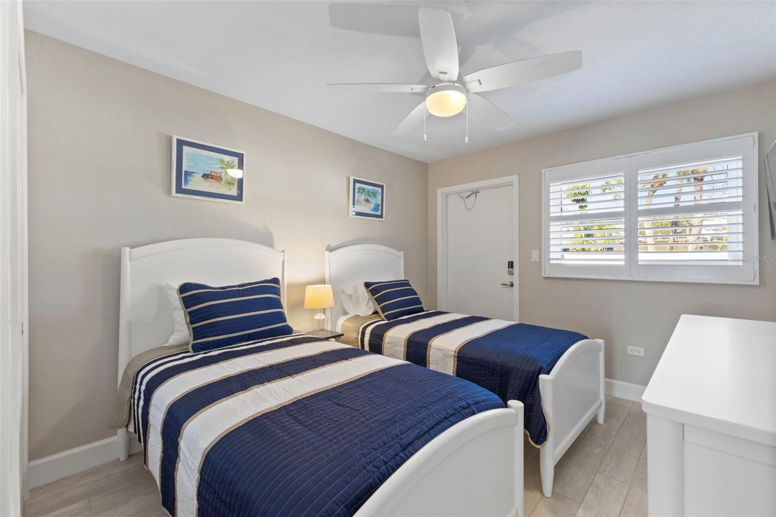 Image 20 of 47 For 137 Avenida Messina  1