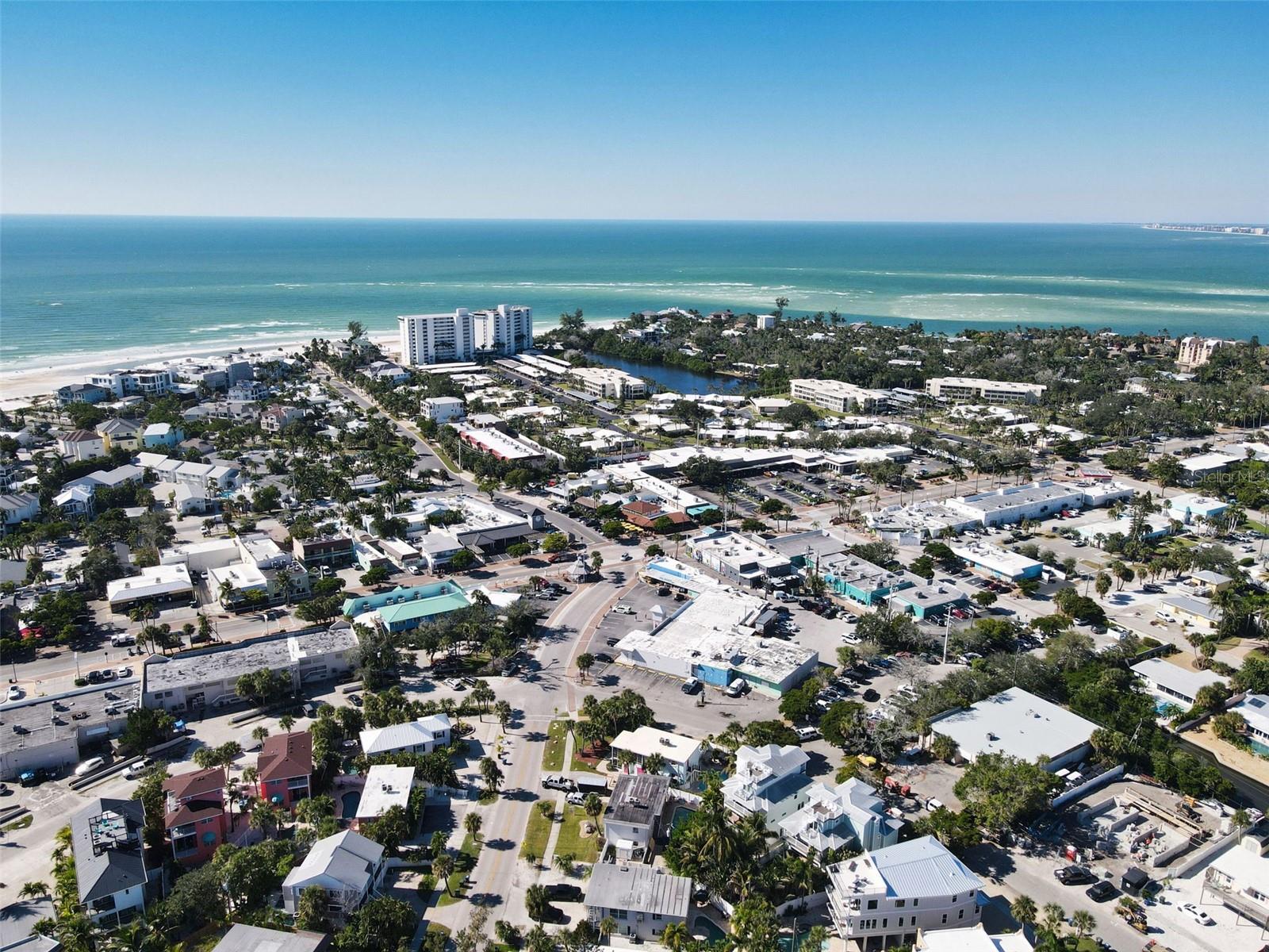 Image 31 of 47 For 137 Avenida Messina  1