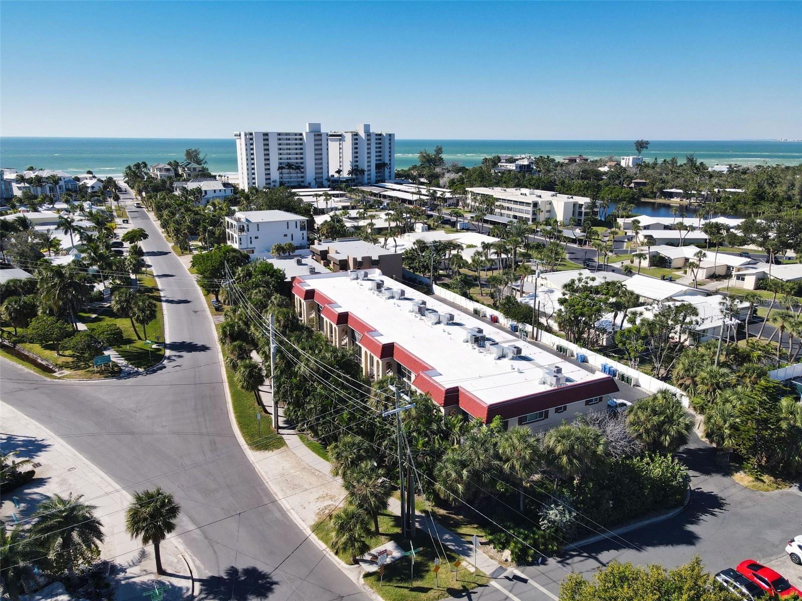 Image 37 of 47 For 137 Avenida Messina  1