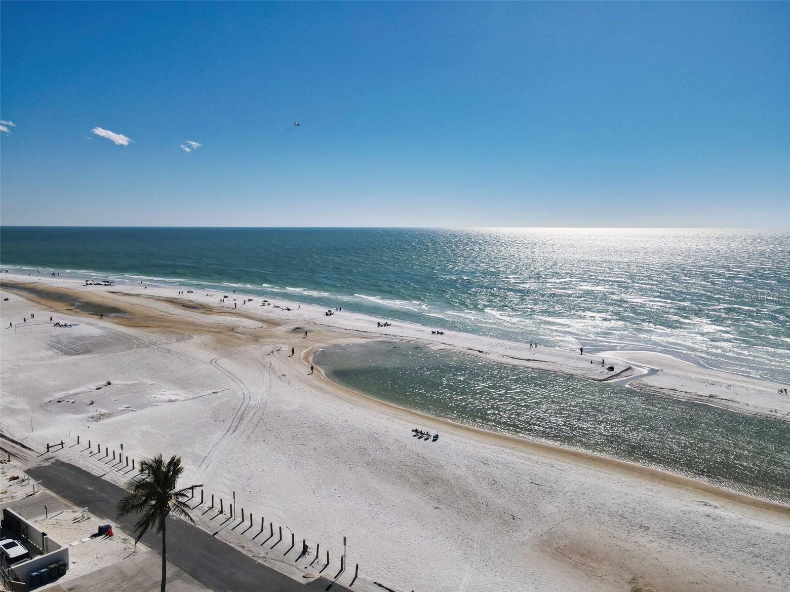 Image 40 of 47 For 137 Avenida Messina  1