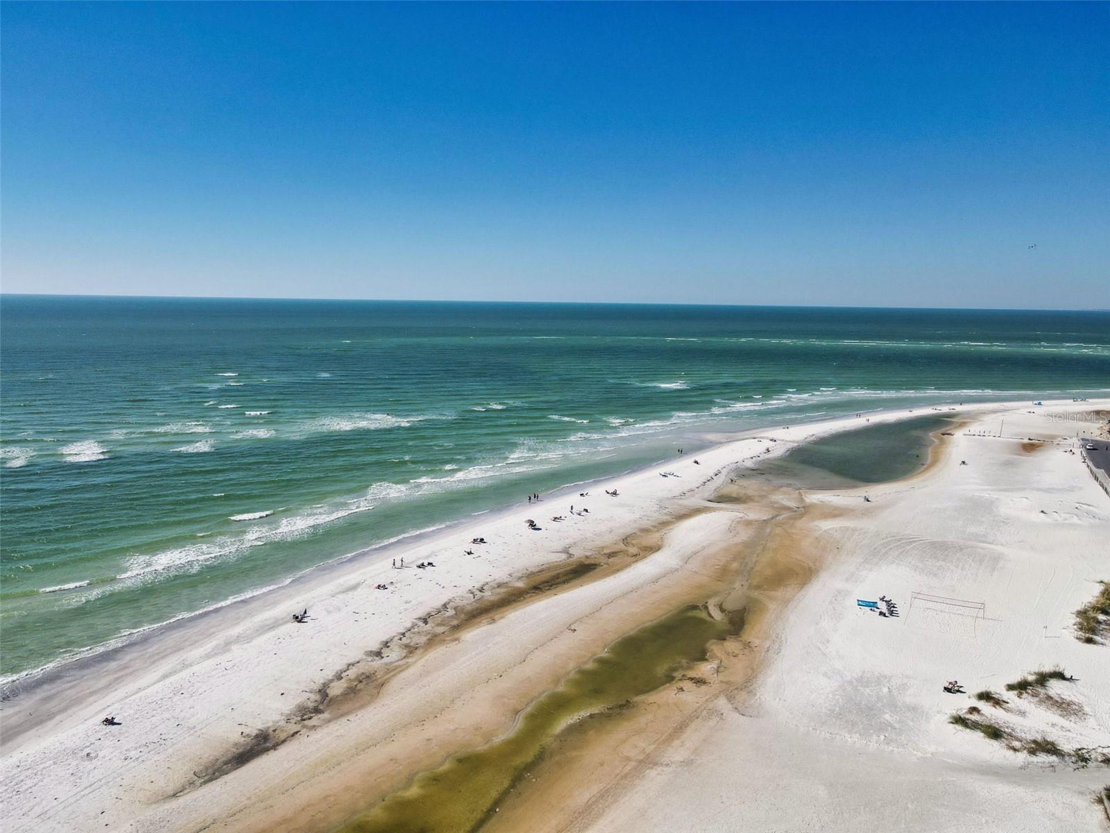 Image 43 of 47 For 137 Avenida Messina  1