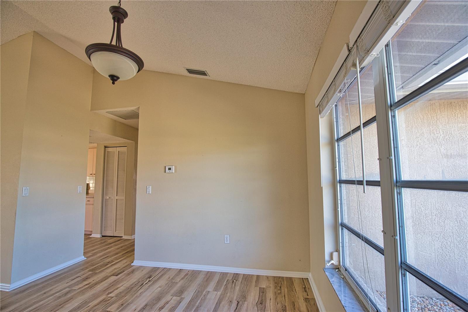 Image 10 of 47 For 5847 Buchanan Road