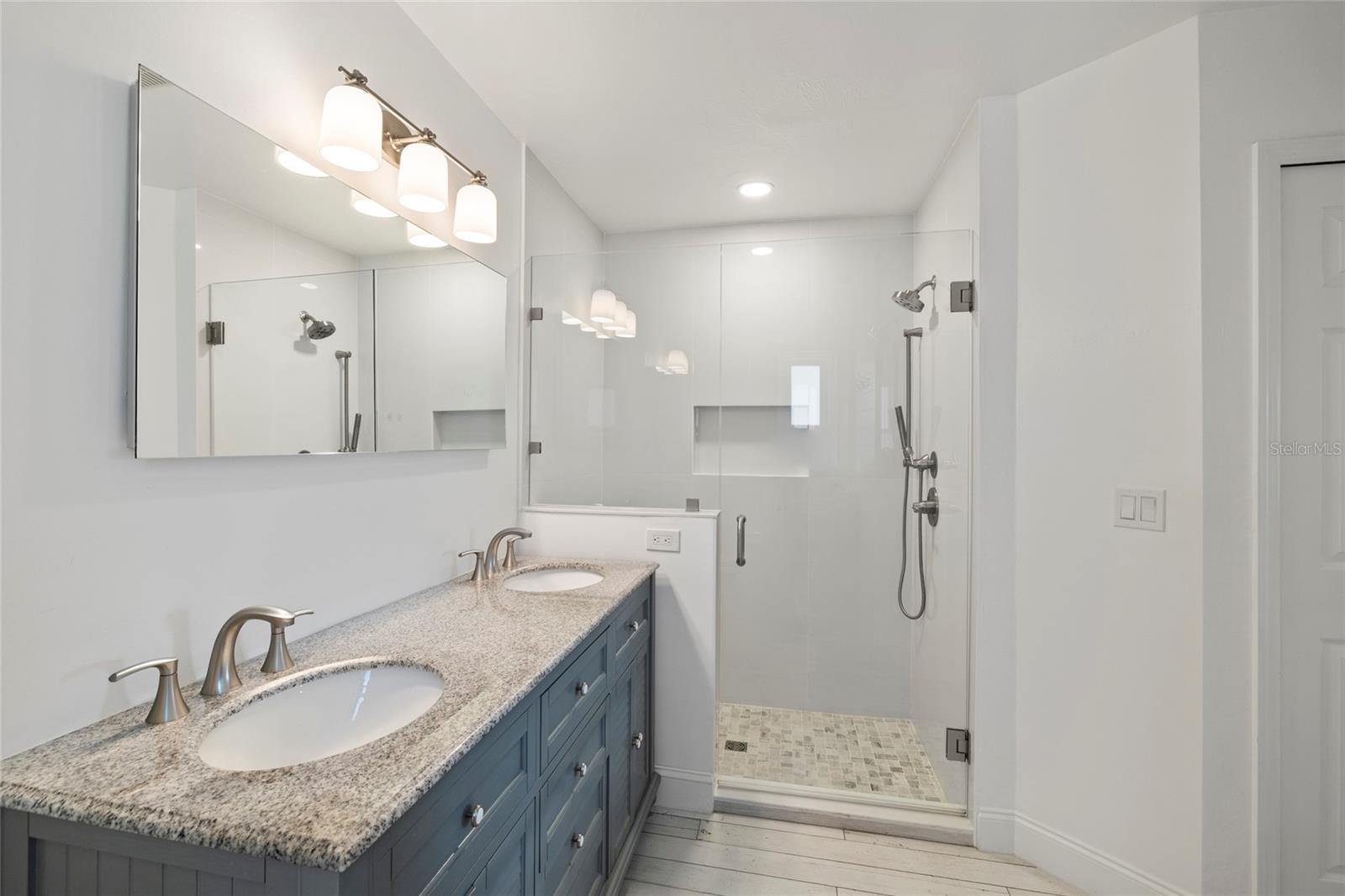 Image 26 of 49 For 3504 6th Street