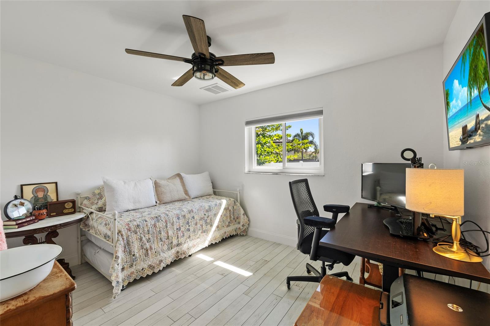 Image 32 of 49 For 3504 6th Street