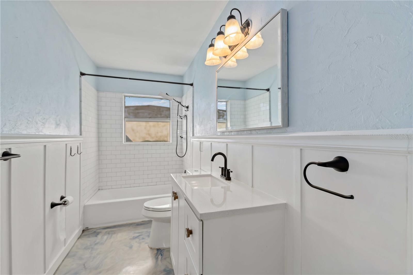 Image 18 of 36 For 1011 14th Street W