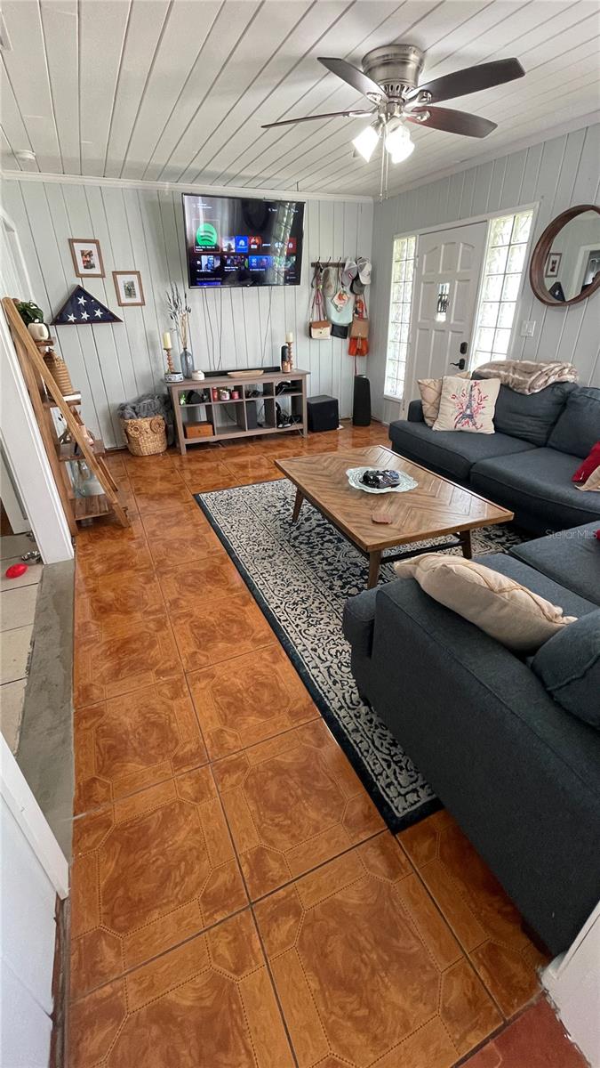 Image 7 of 12 For 1011 14th Street W