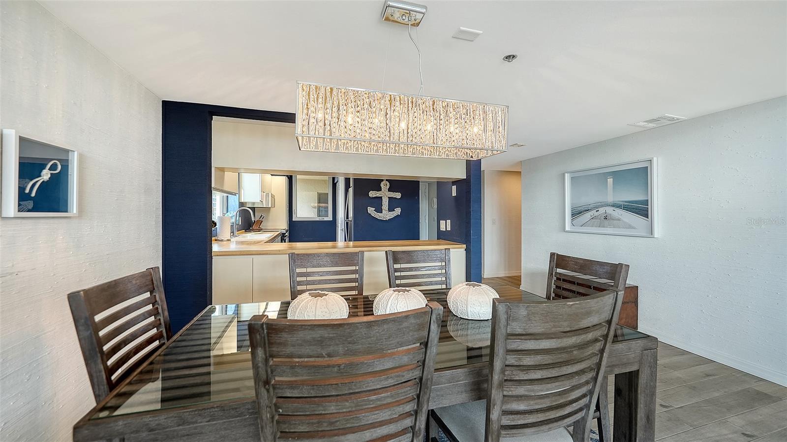 Image 13 of 60 For 1115 Gulf Of Mexico Drive 401