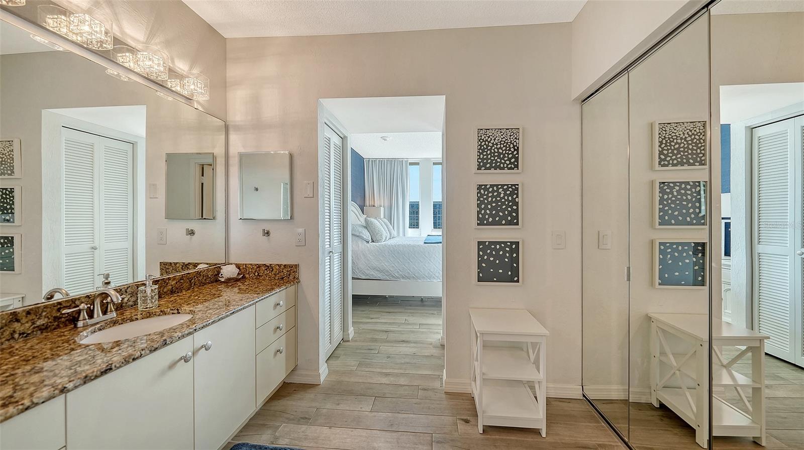 Image 25 of 60 For 1115 Gulf Of Mexico Drive 401