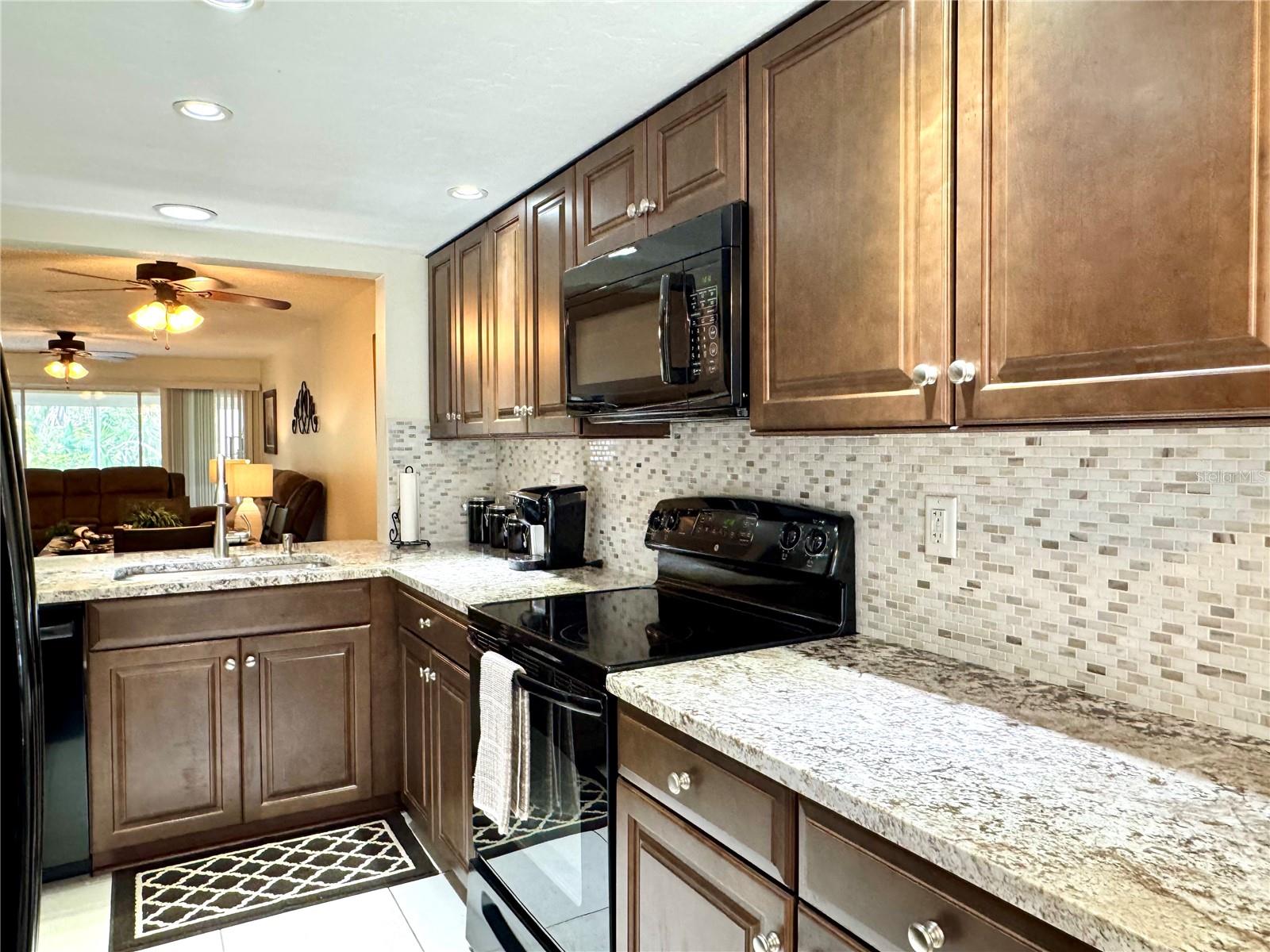 Image 10 of 28 For 4409 Longmeadow  41