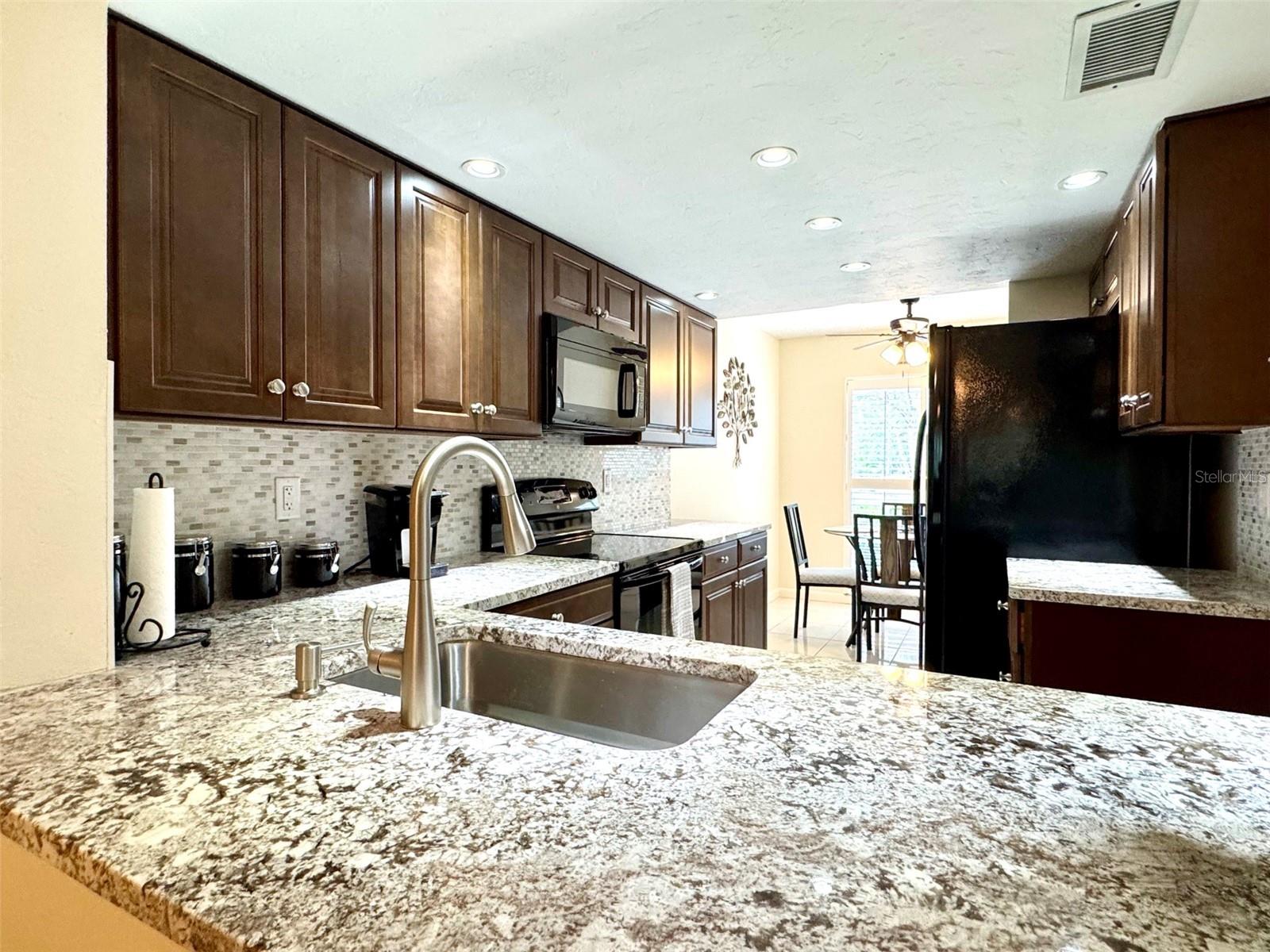 Image 12 of 28 For 4409 Longmeadow  41