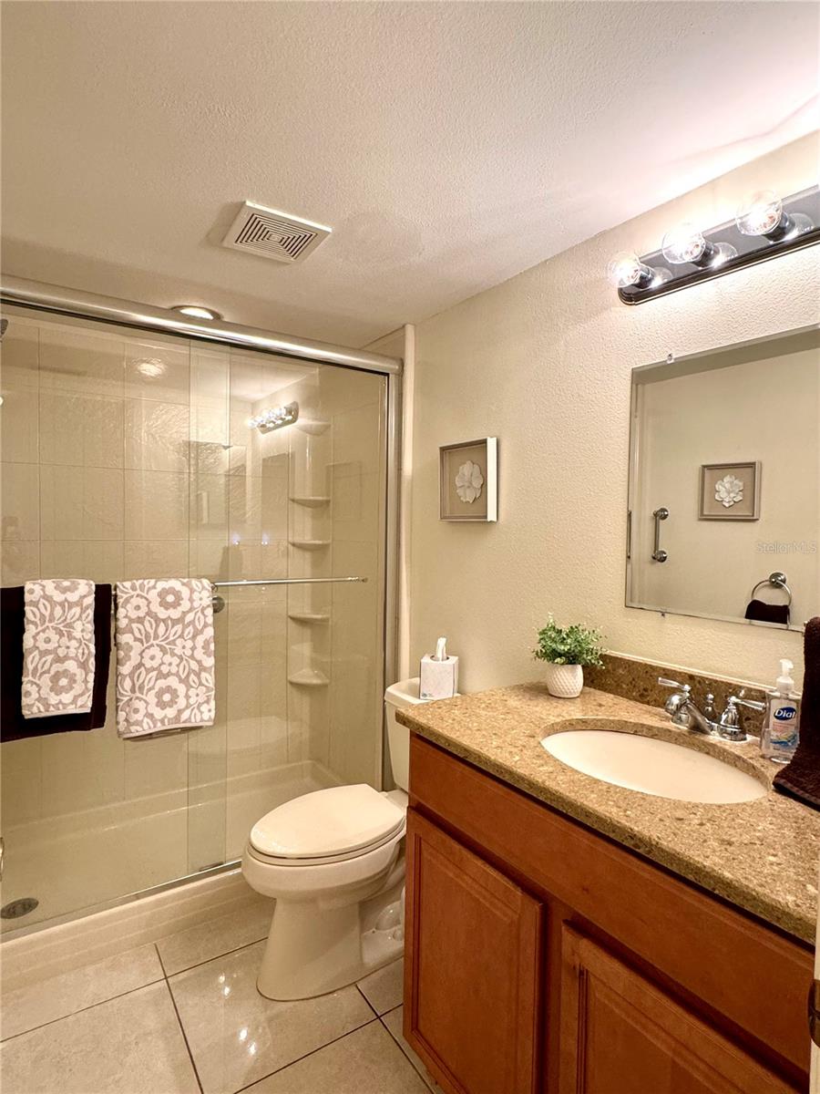 Image 20 of 28 For 4409 Longmeadow  41