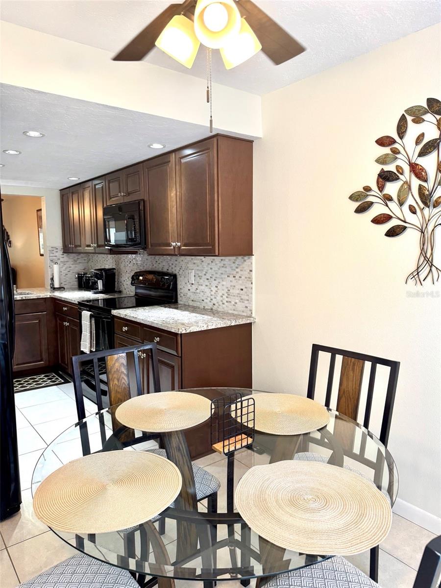 Image 8 of 28 For 4409 Longmeadow  41