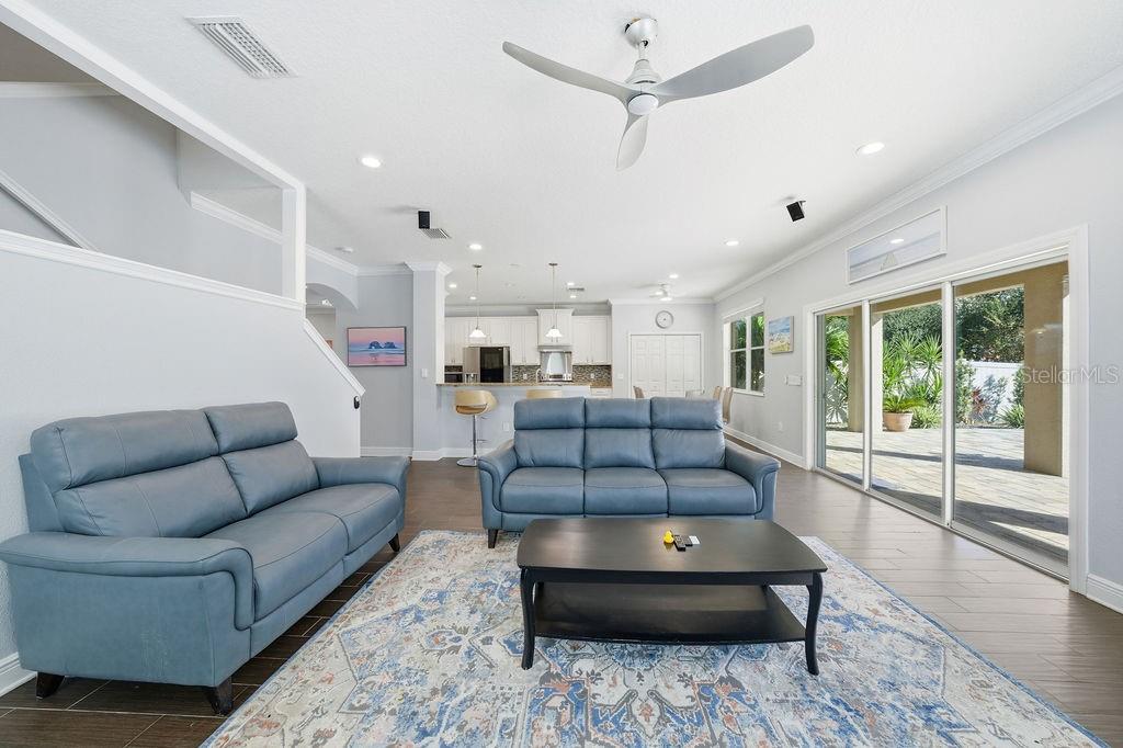 Image 15 of 88 For 10534 Lake Seminole Terrace