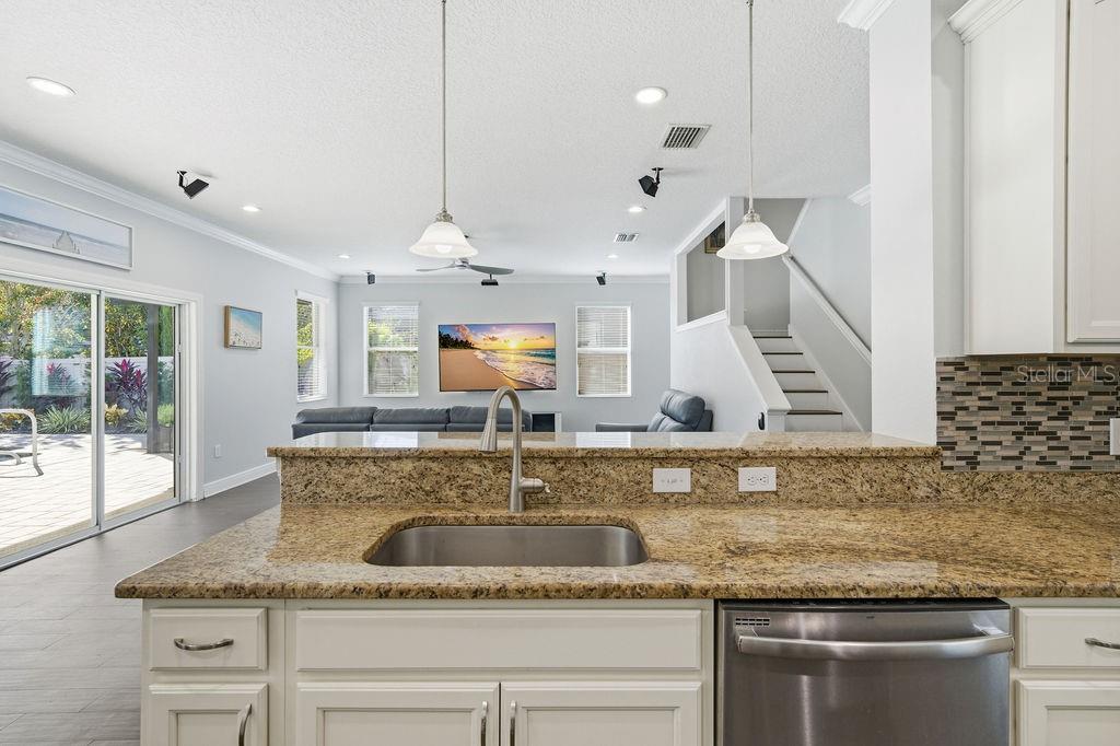 Image 18 of 88 For 10534 Lake Seminole Terrace