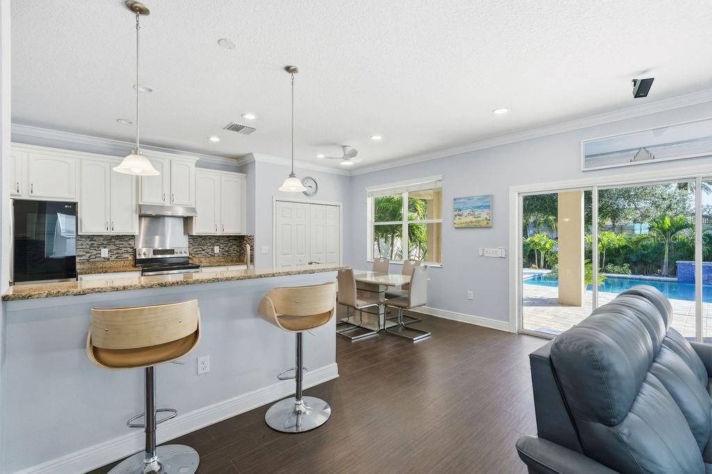 Image 21 of 88 For 10534 Lake Seminole Terrace