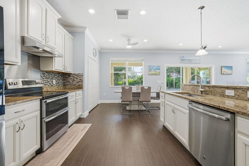 Image 25 of 88 For 10534 Lake Seminole Terrace