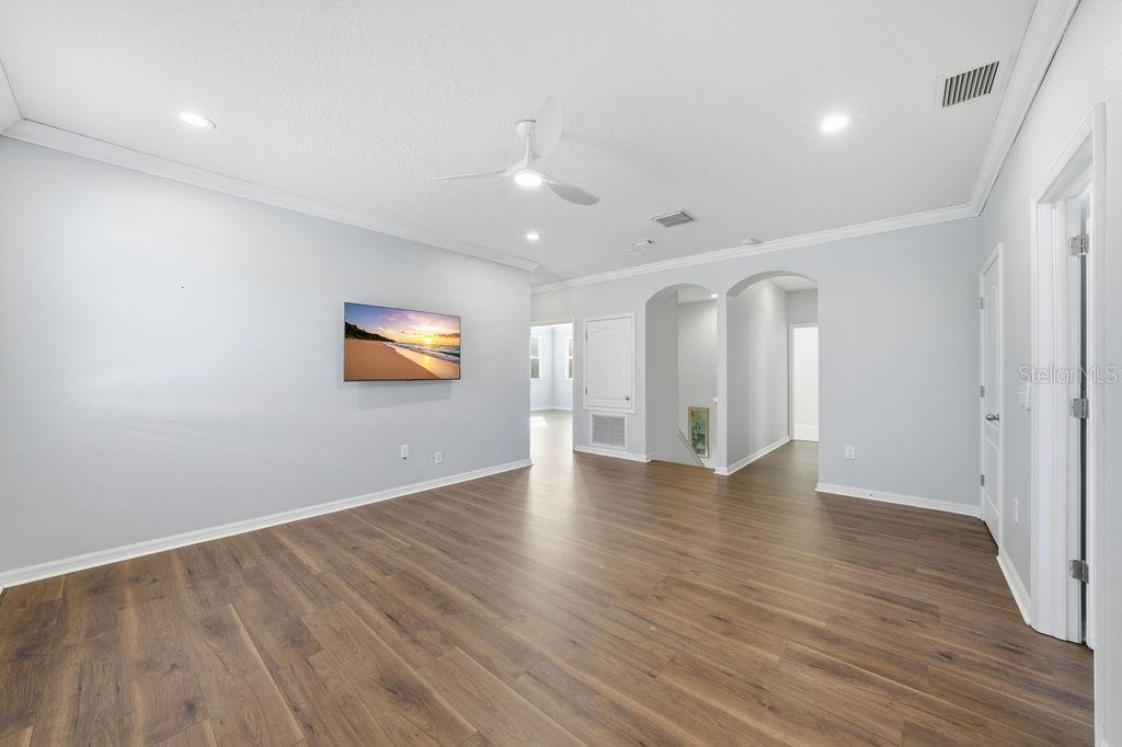 Image 43 of 88 For 10534 Lake Seminole Terrace