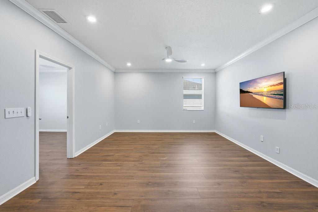 Image 47 of 88 For 10534 Lake Seminole Terrace