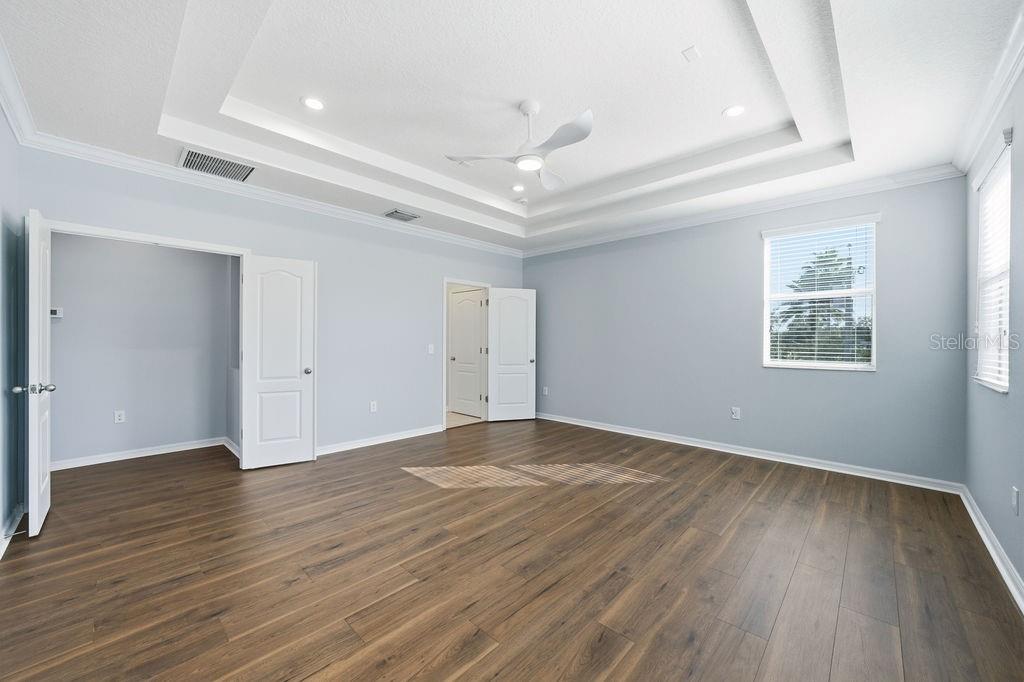 Image 50 of 88 For 10534 Lake Seminole Terrace