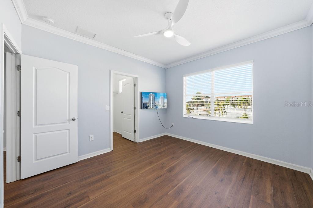 Image 68 of 88 For 10534 Lake Seminole Terrace