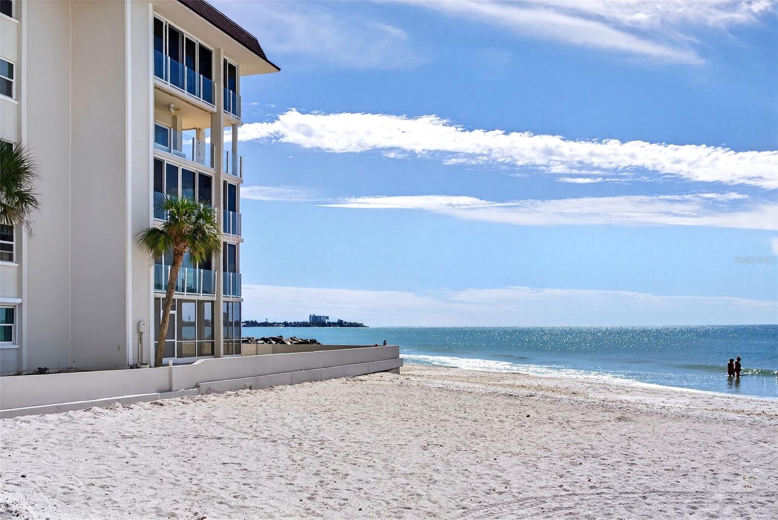 Image 17 of 36 For 2100 Benjamin Franklin Drive 203