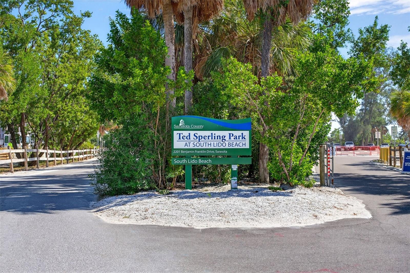 Image 25 of 36 For 2100 Benjamin Franklin Drive 203