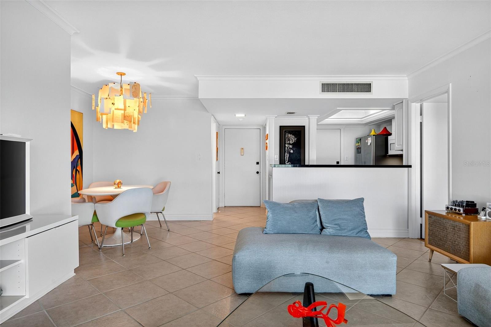 Image 5 of 36 For 2100 Benjamin Franklin Drive 203