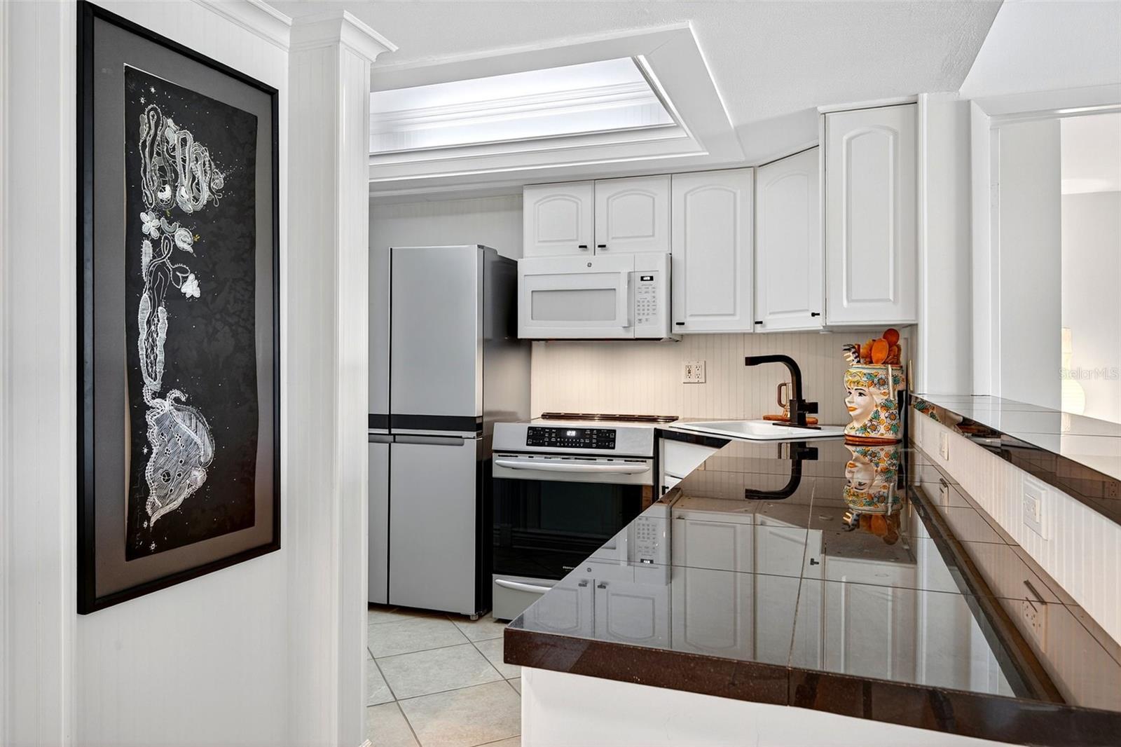 Image 6 of 36 For 2100 Benjamin Franklin Drive 203