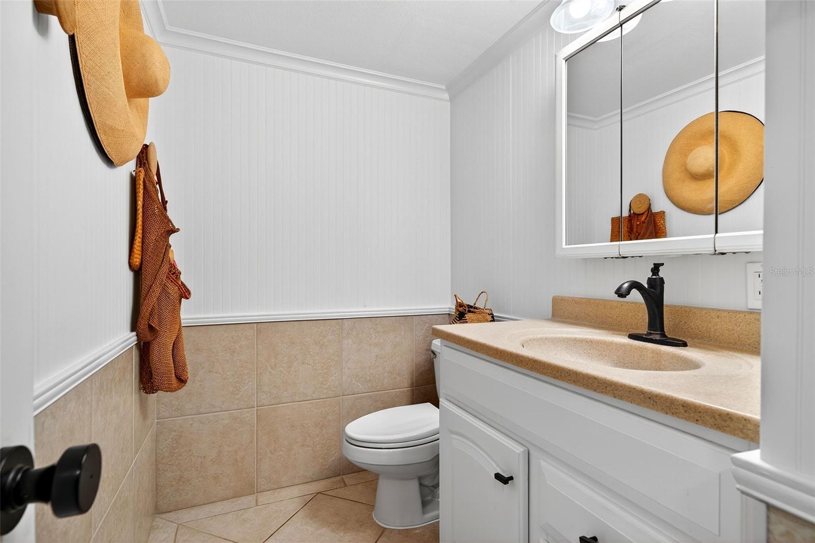 Image 8 of 36 For 2100 Benjamin Franklin Drive 203