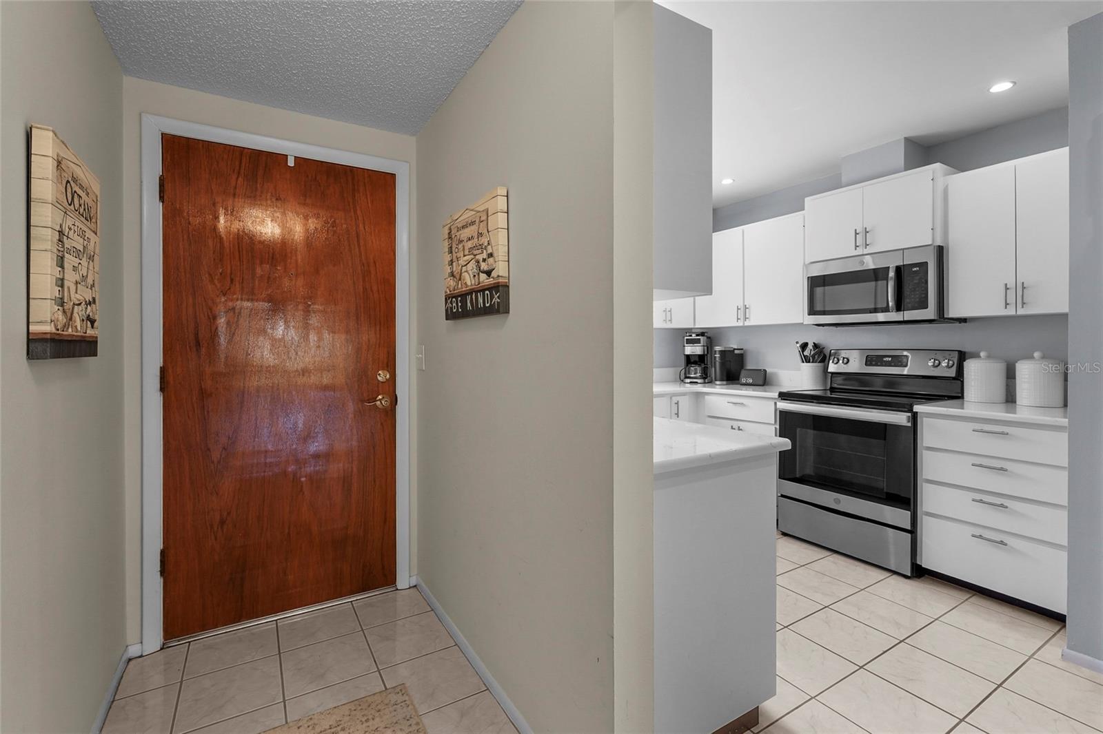 Image 15 of 64 For 6104 29th Avenue W 1