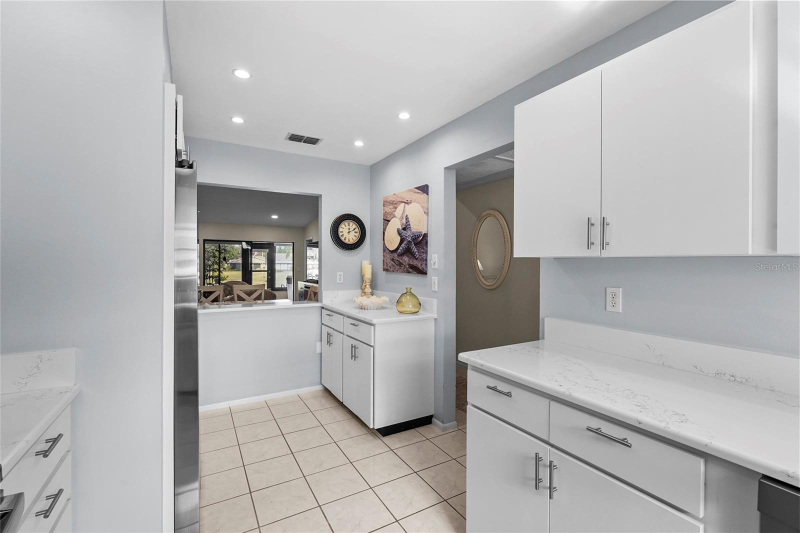 Image 18 of 64 For 6104 29th Avenue W 1