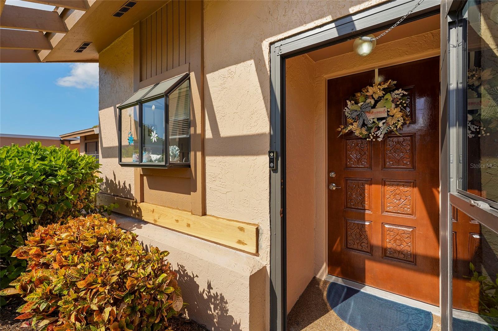 Image 2 of 64 For 6104 29th Avenue W 1