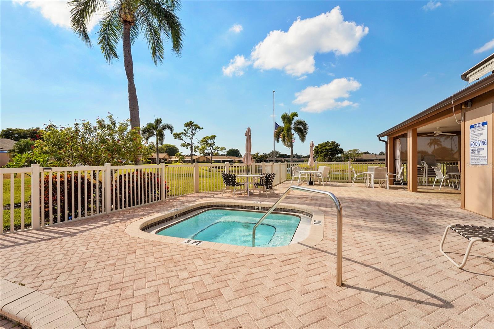 Image 58 of 64 For 6104 29th Avenue W 1