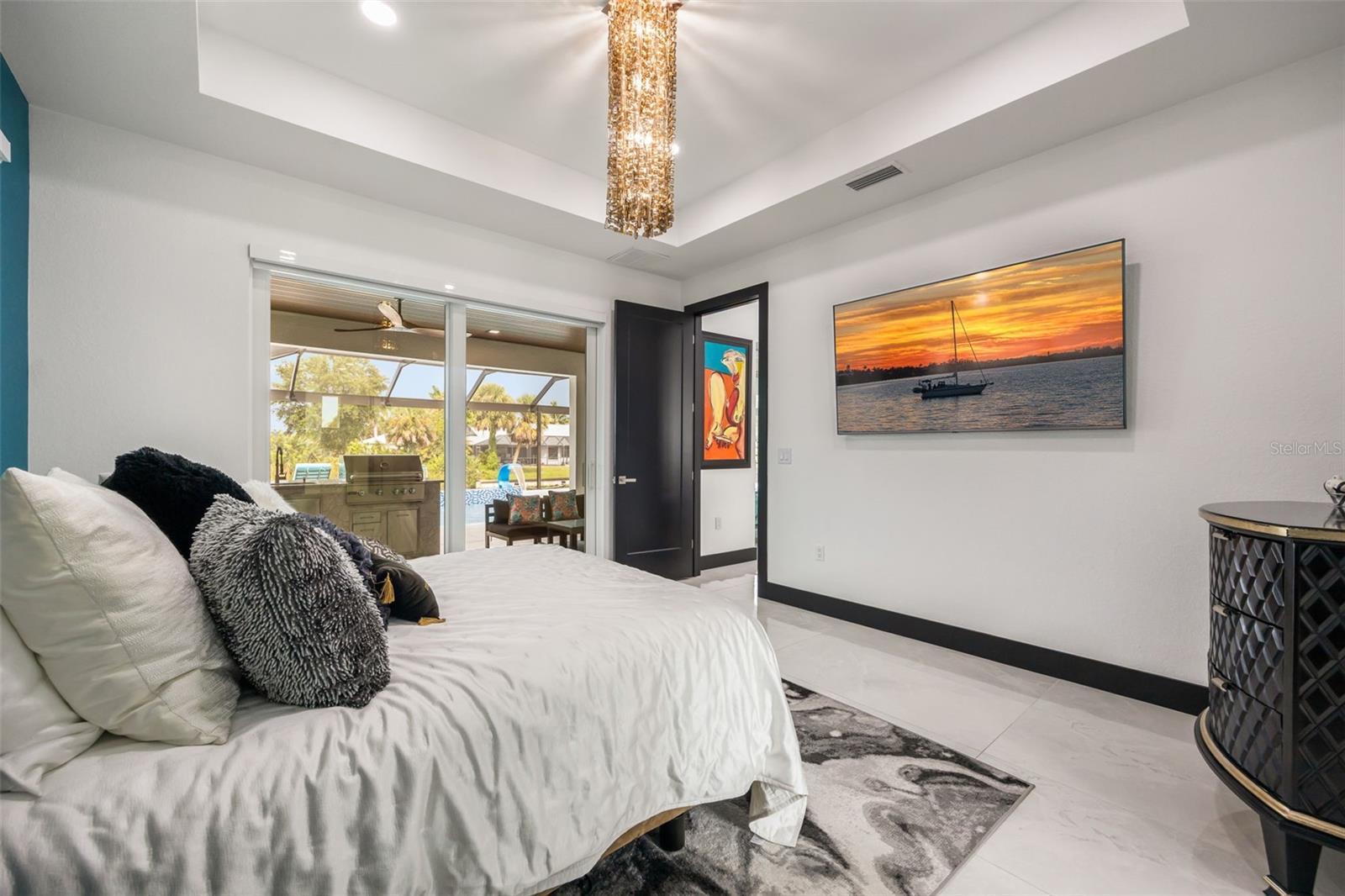 Image 18 of 48 For 1202 11th Place