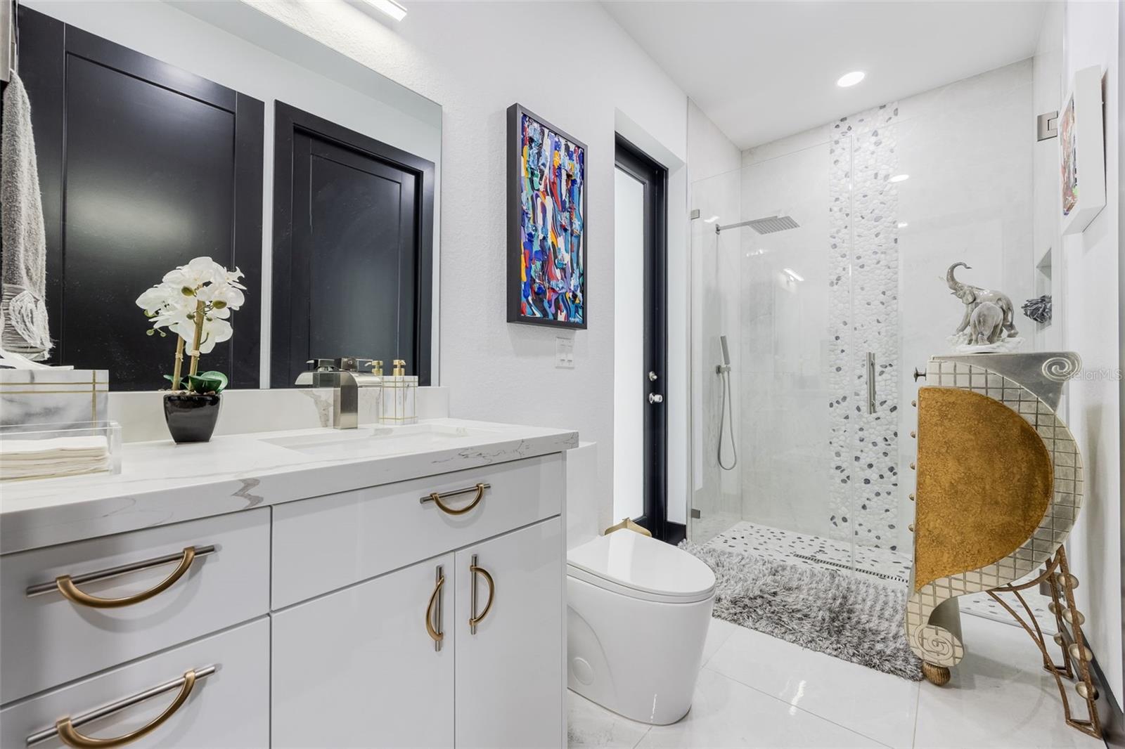 Image 22 of 48 For 1202 11th Place