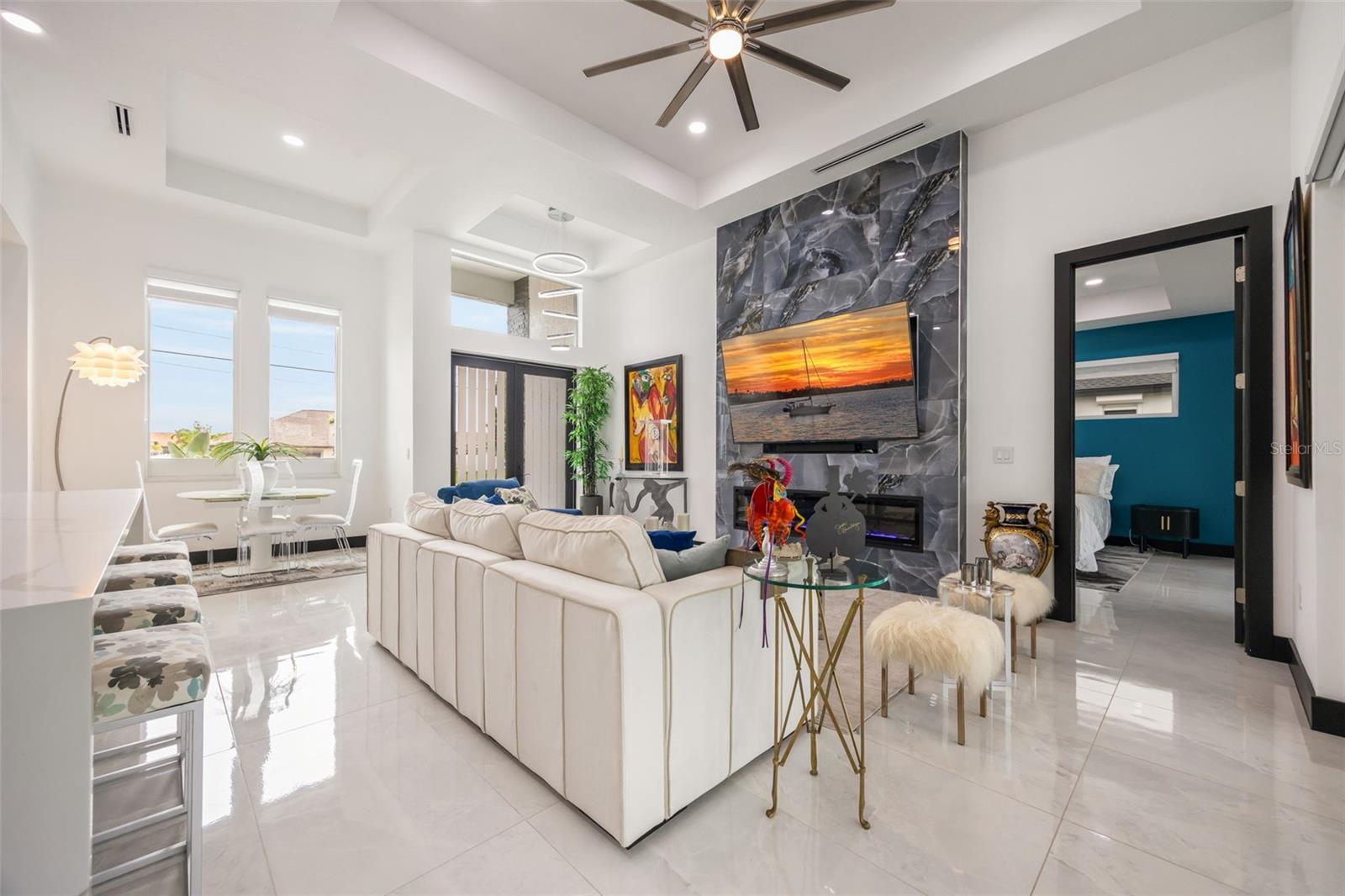 Image 8 of 48 For 1202 11th Place