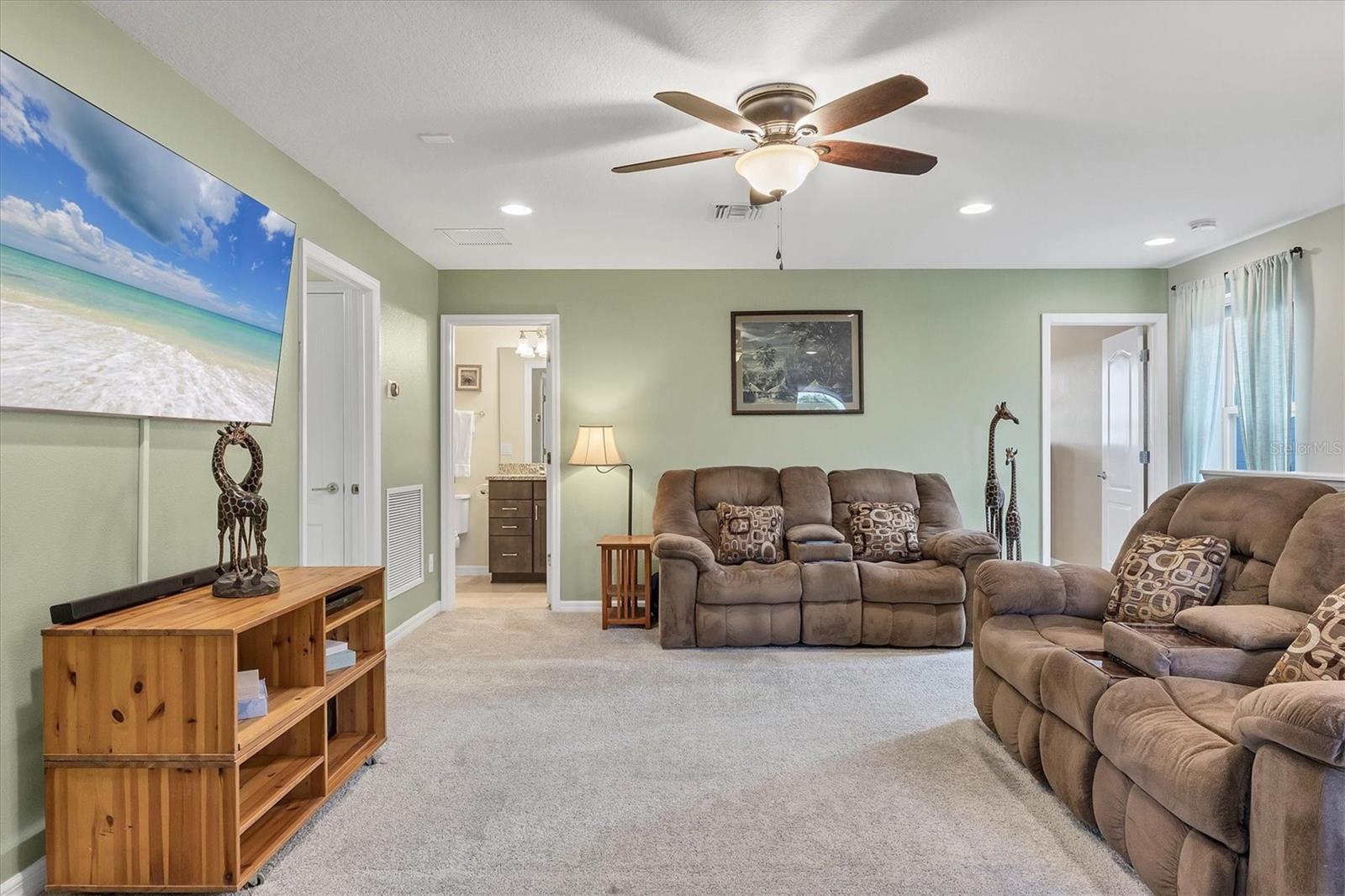 Image 21 of 52 For 6443 Kenava Loop