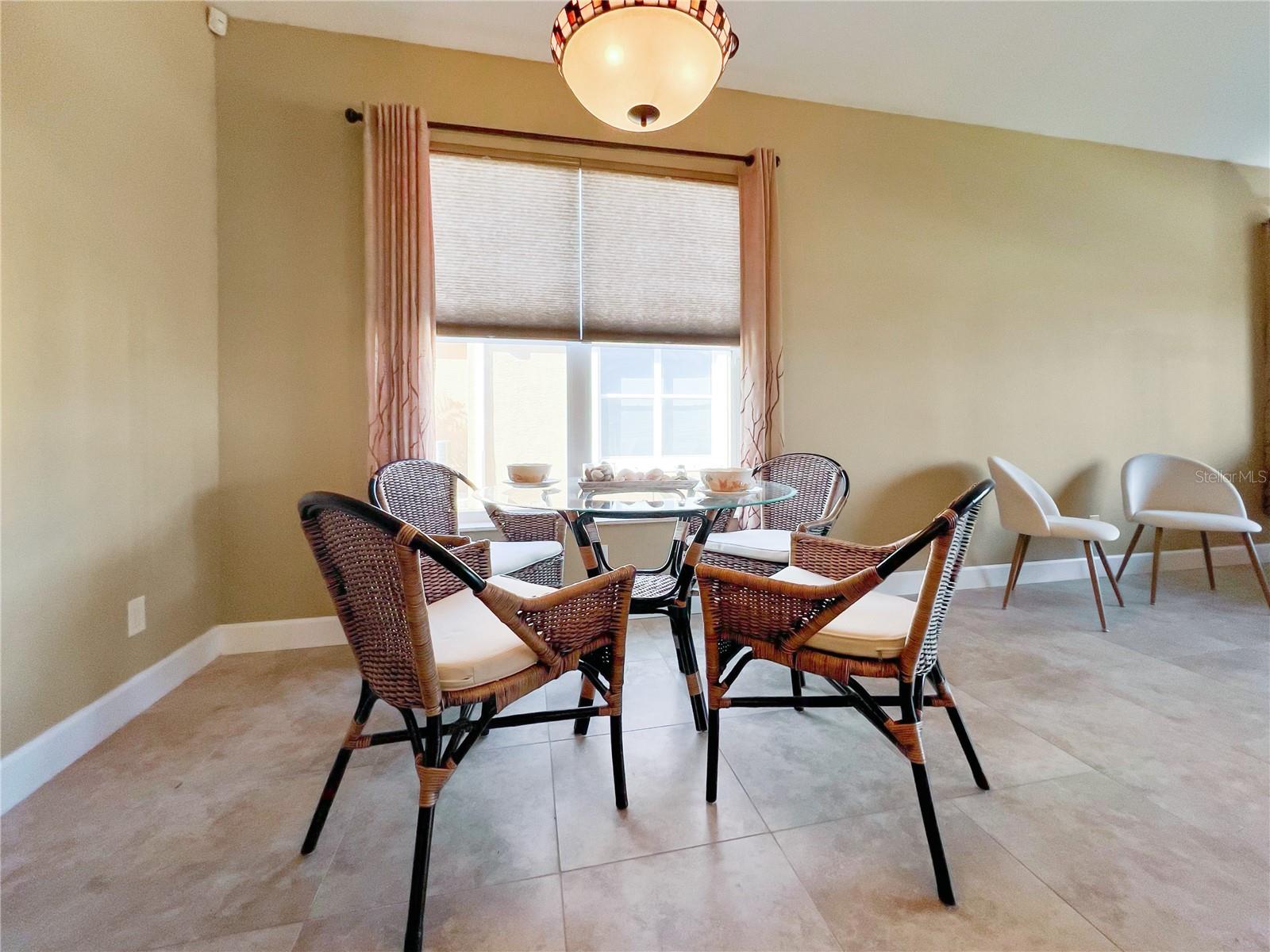 Image 10 of 36 For 4721 Turnberry Circle