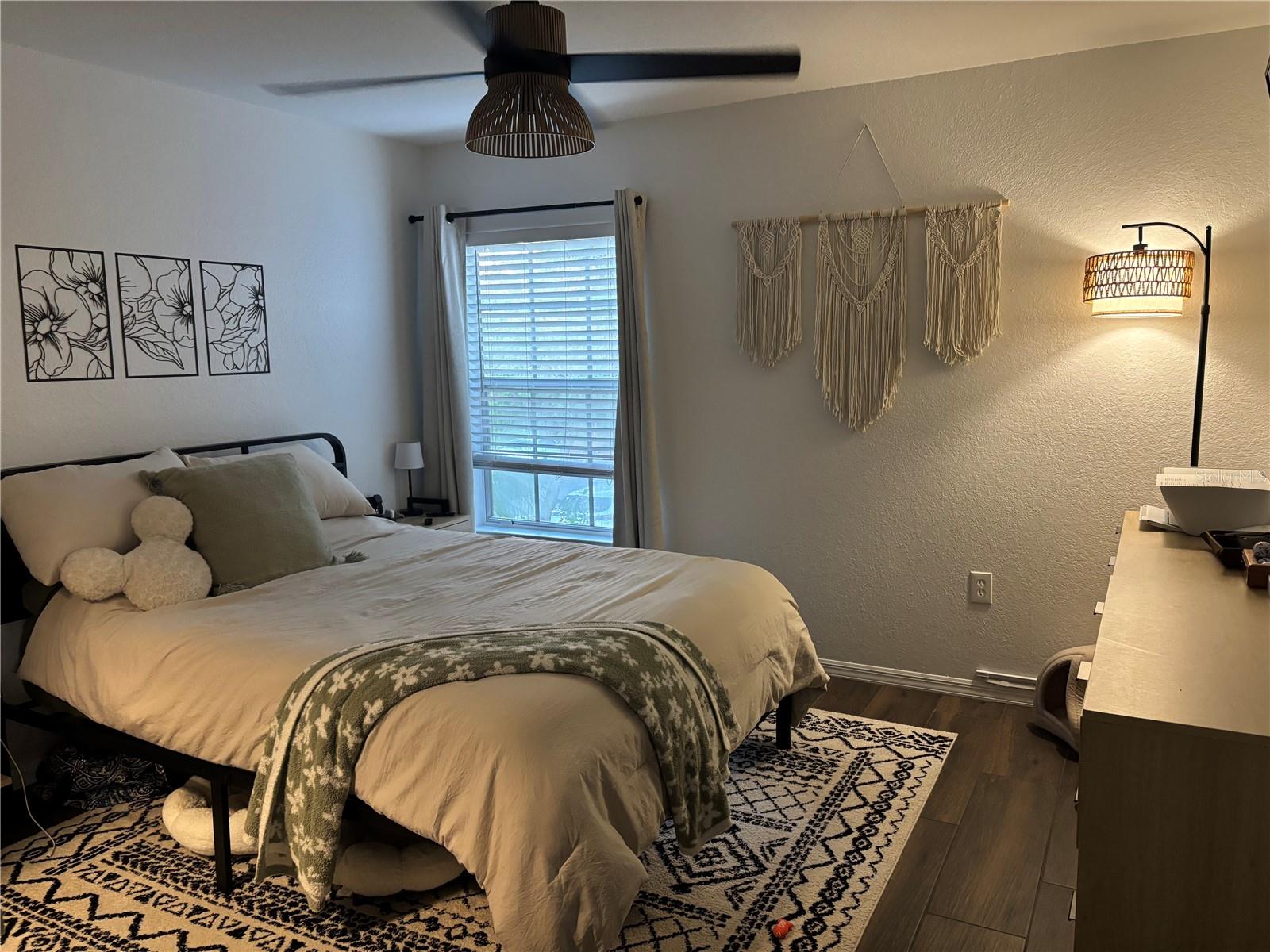 Image 11 of 13 For 8809 Manor Loop 202