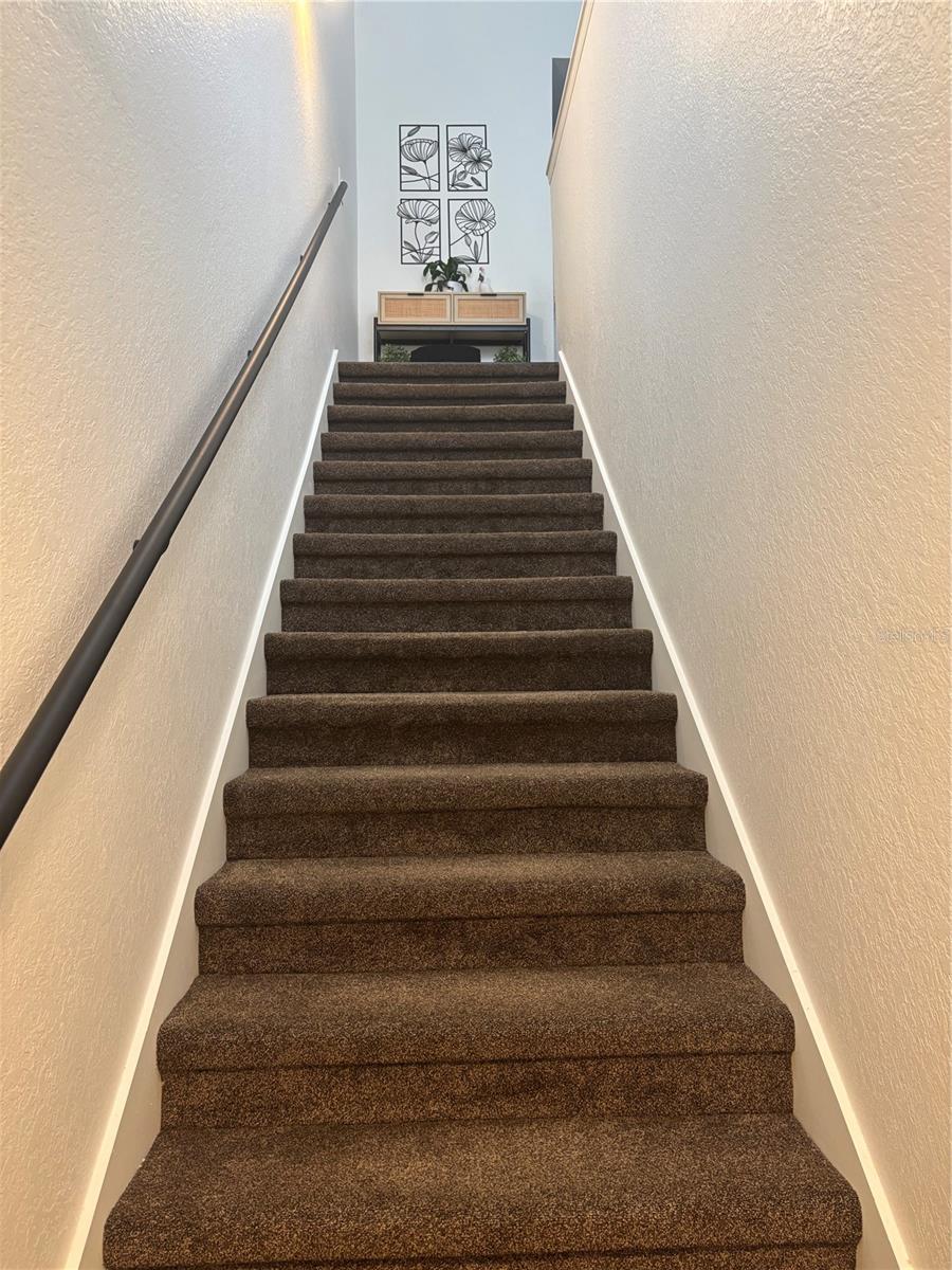 Image 2 of 13 For 8809 Manor Loop 202