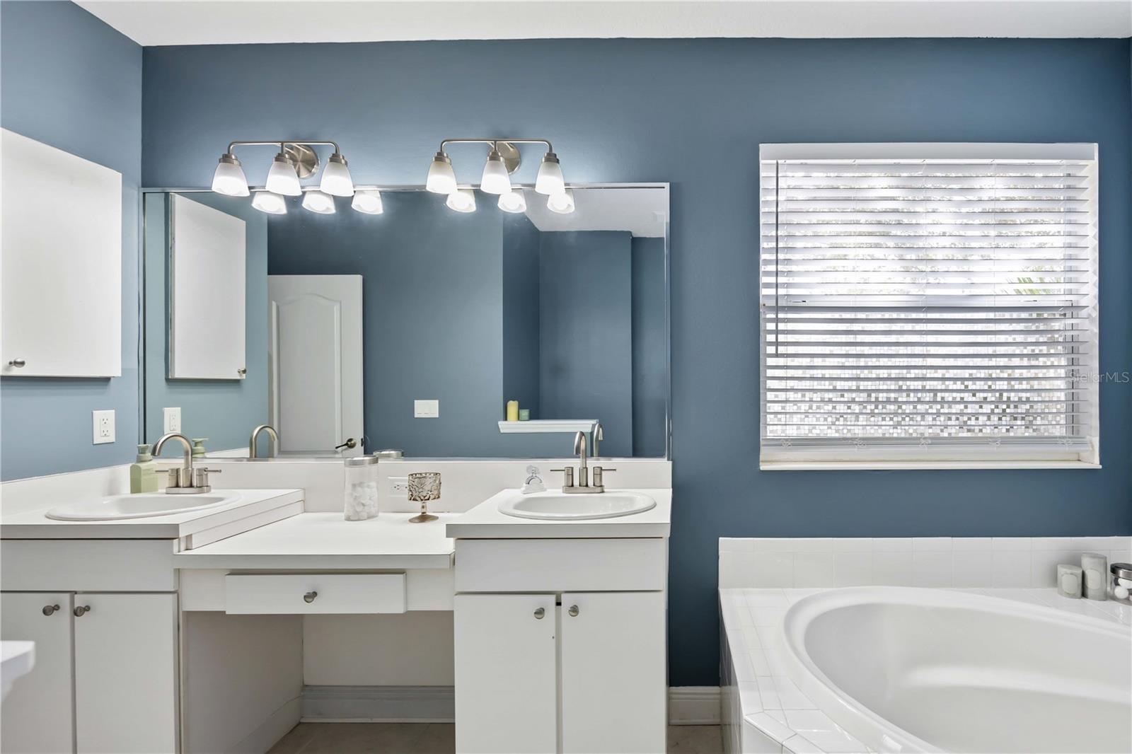 Image 28 of 61 For 339 Heritage Isles Way