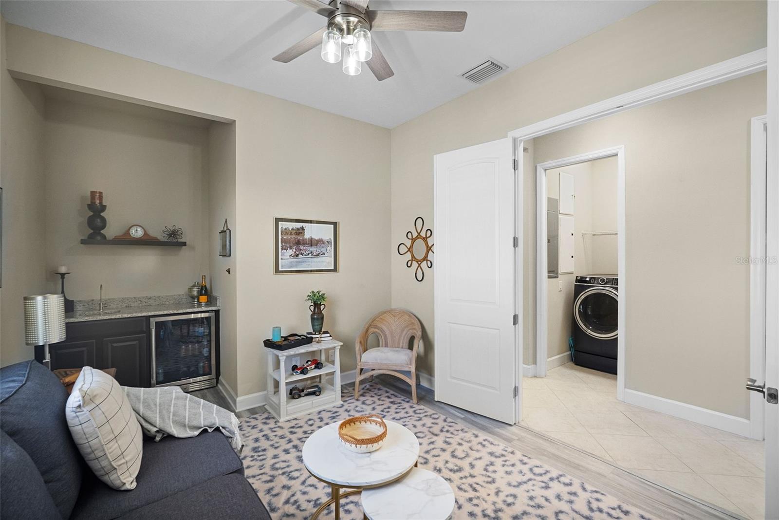 Image 50 of 100 For 315 Sapphire Lake Drive 201