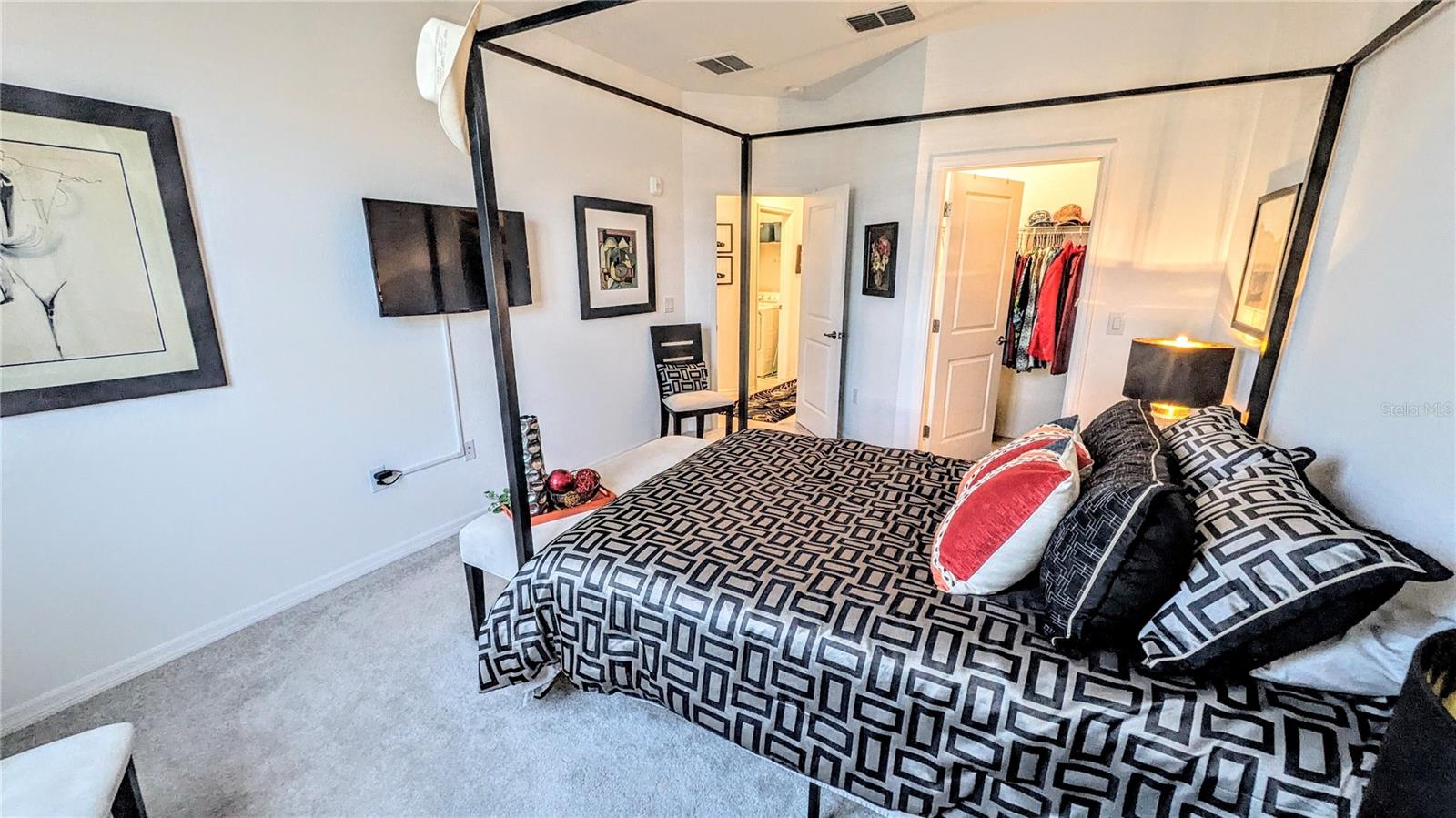 Image 27 of 49 For 5639 Honore Avenue 222