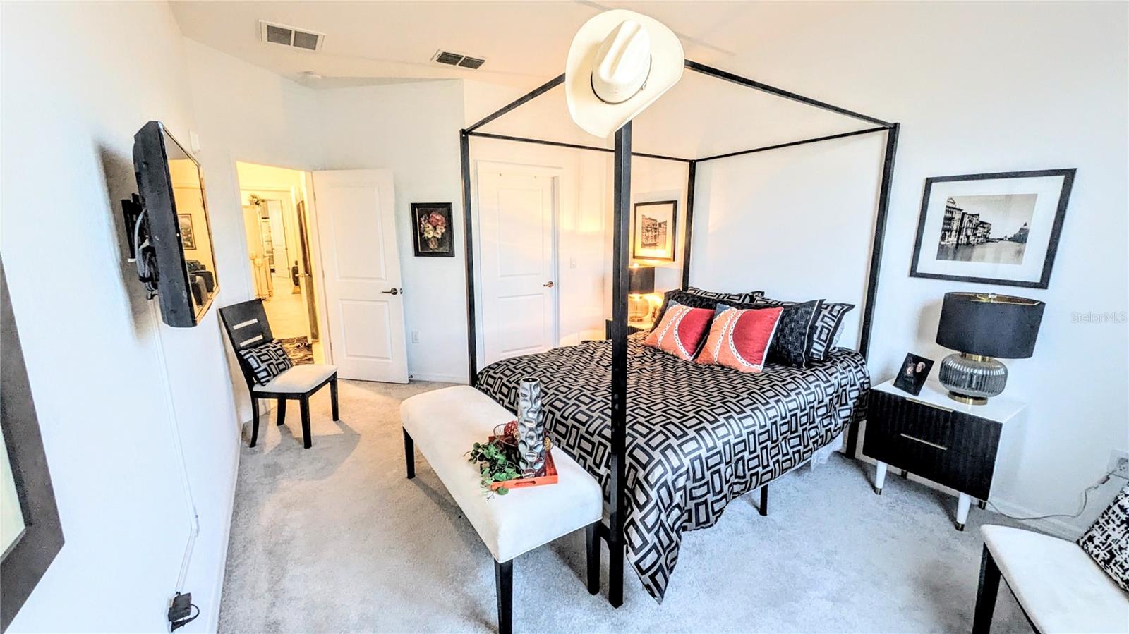 Image 28 of 49 For 5639 Honore Avenue 222