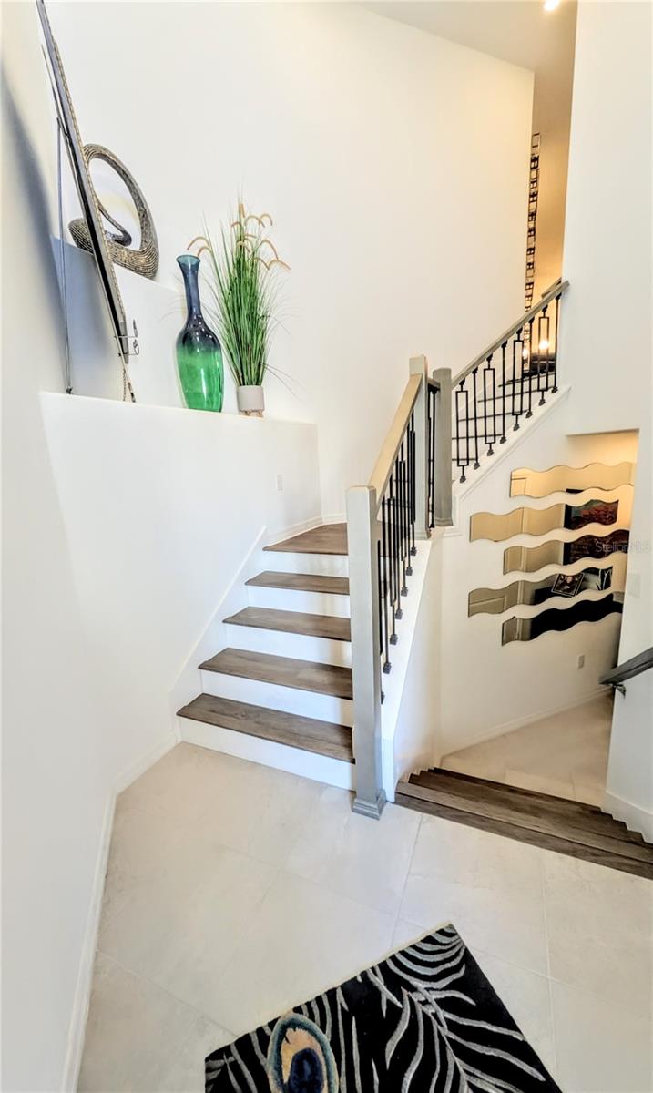 Image 3 of 49 For 5639 Honore Avenue 222