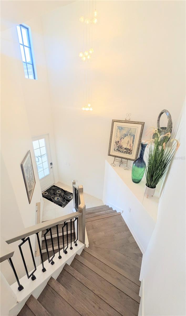 Image 4 of 49 For 5639 Honore Avenue 222