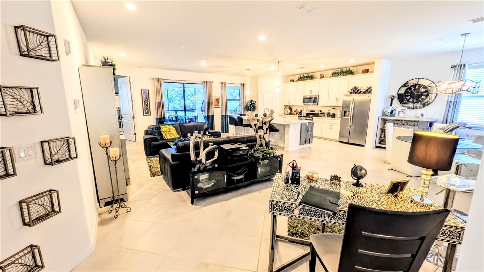 Image 5 of 49 For 5639 Honore Avenue 222