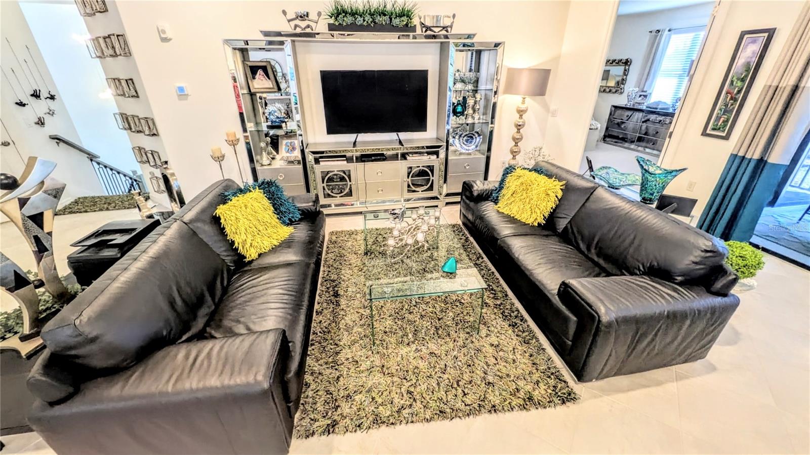 Image 7 of 49 For 5639 Honore Avenue 222